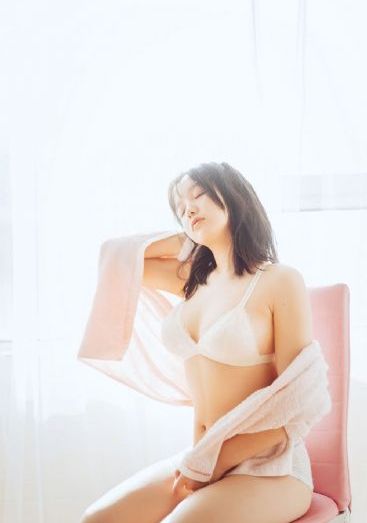 白丝袜班长被调教成性奴_蓝光在线手机播放