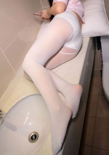 扶着岳肥臀疯狂挺进_BD动漫在线观看