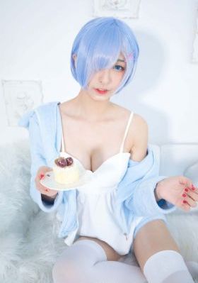被同学玩弄的妩媚mm小说_720在线观看完整版
